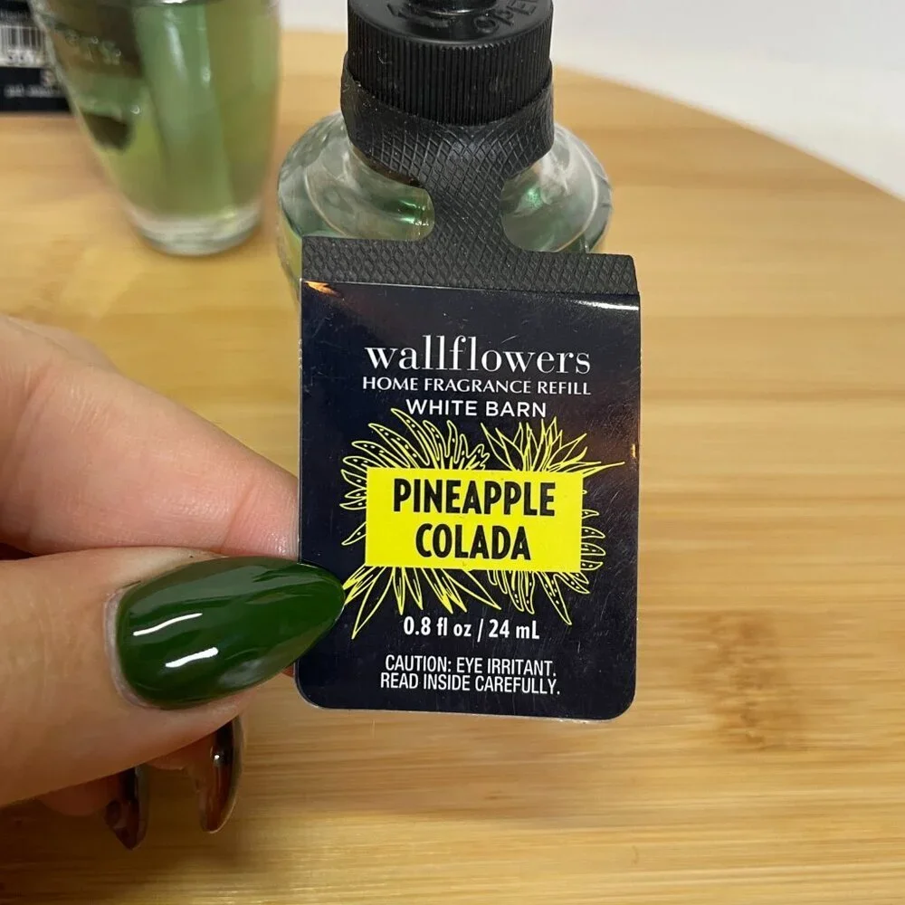 Bath & Body Works Pineapple Colada Wallflower Refills Bulbs Home Fragrance